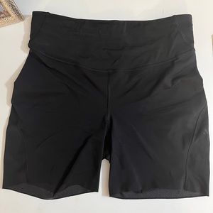 Lululemon base pace bike shorts 8 inches